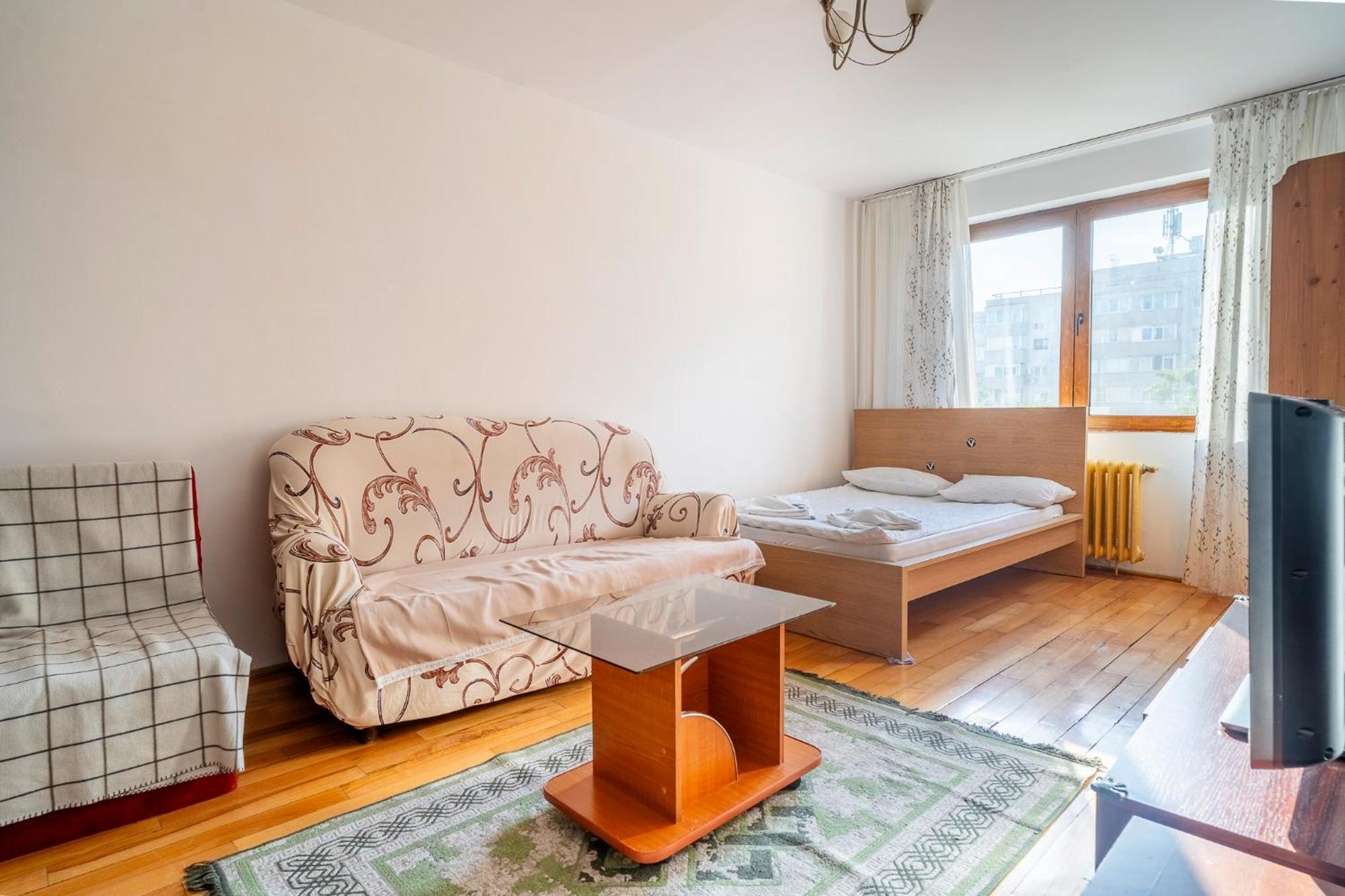 Rustic & Spacious 3Br Apartment Bucarest Esterno foto