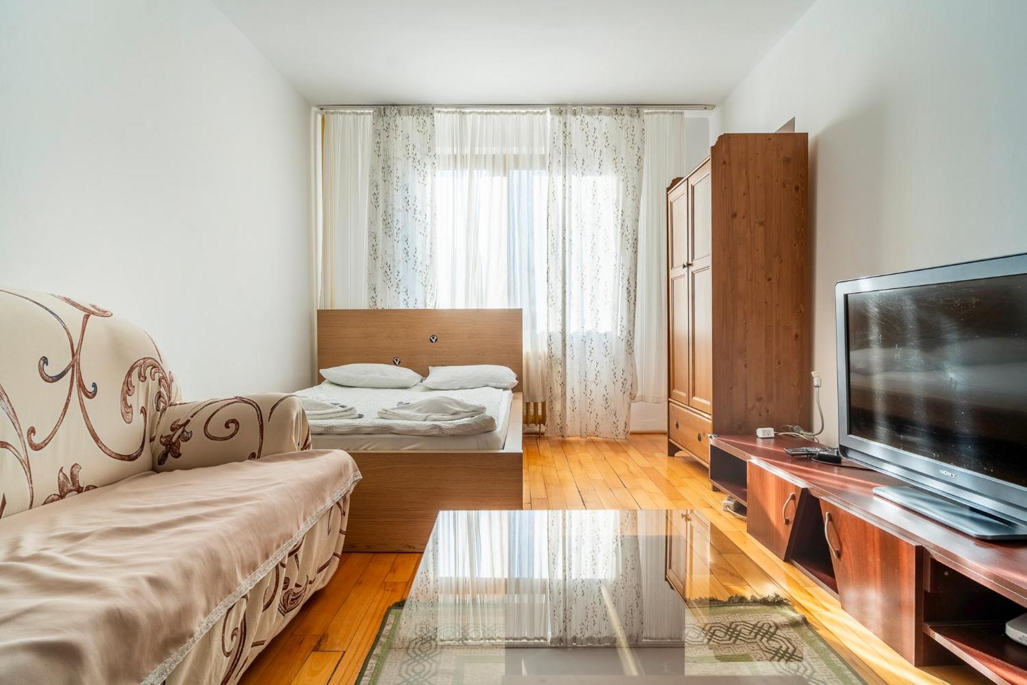 Rustic & Spacious 3Br Apartment Bucarest Esterno foto